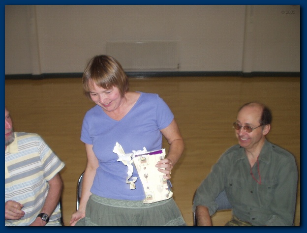 600x449 pixels (85K)